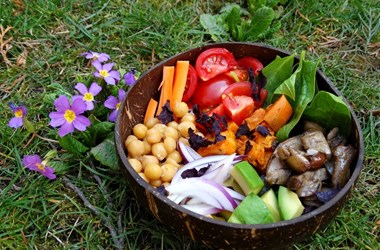 Кокосова купичка със зеленчуци