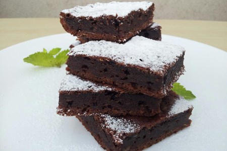 Brownie mit Zucchini (vegan)