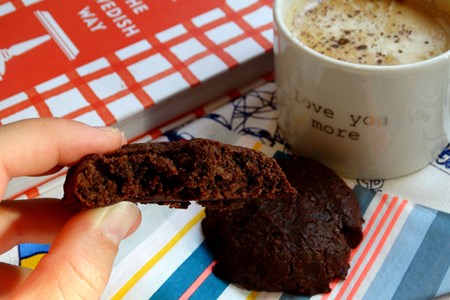 Традиционни шведски бисквити с черен шоколад