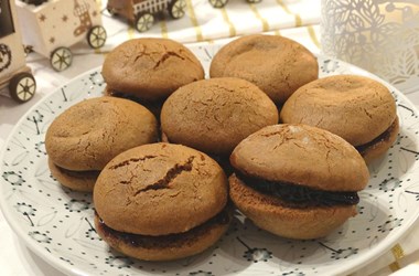 Linzer Kekse mit Melasse und Pflaumenmus (glutenfrei)
