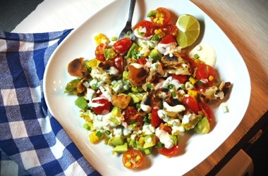 Tomaten-Avocado-Maissalat
