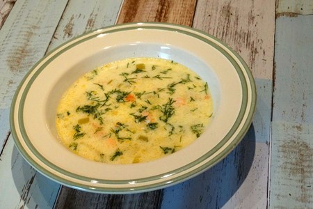 Finnische Lohikeitto-Lachssuppe