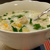 Kabeljausuppe mit Mais
