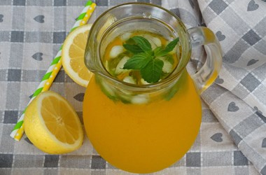 Домашна лимонада с шафран