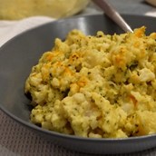 Warmer Salat mit Blumenkohl, Brokkoli und Mayonnaise mit Kokosöl