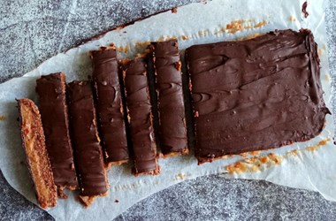 Chocolate quince mousse bars
