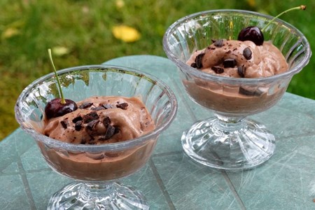 Сладолед с парченца шоколад