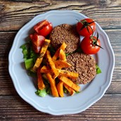 Кюфтенца от червен боб и печени сладки картофи