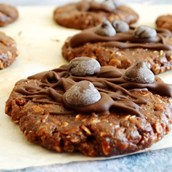 Raw almond butter cookies